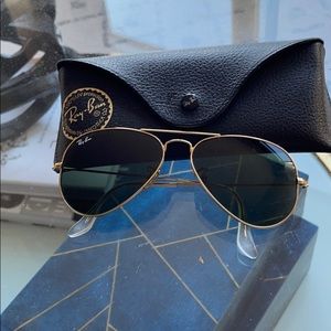 Ray-Ban Class Aviator Sunglasses
